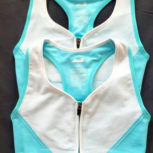 New never been worn sports bras